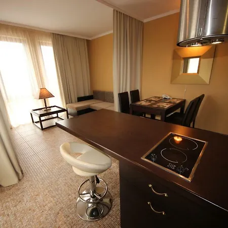 Menada In Royal * 阳光海滩