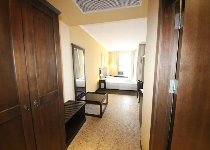 Menada In Royal Apartment *