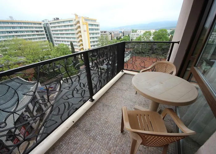 Menada In Royal Sunny Beach