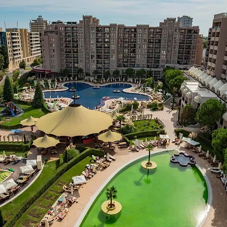 Menada In Royal Apartmán