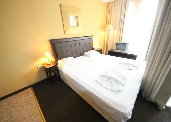 Menada In Royal Napospart