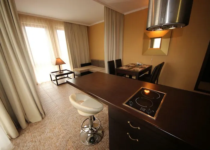 Menada In Royal * Napospart