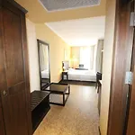 Menada In Royal Appartement *