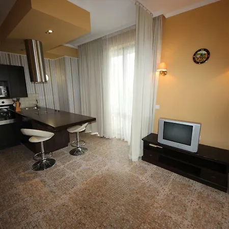 Menada In Royal Appartement *